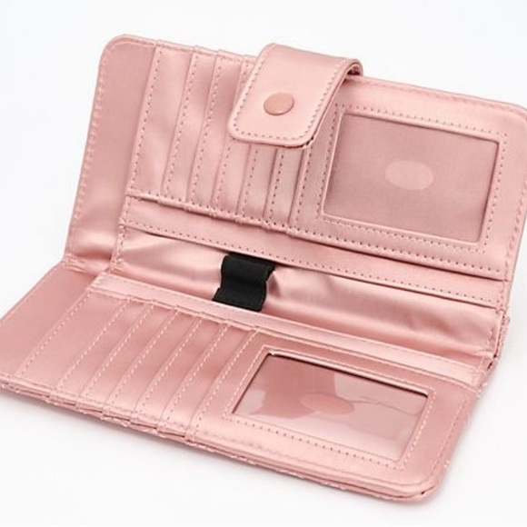 IHKWIP Women’s RFID Heart Quilted Wallet NWT!! - Picture 12 of 13